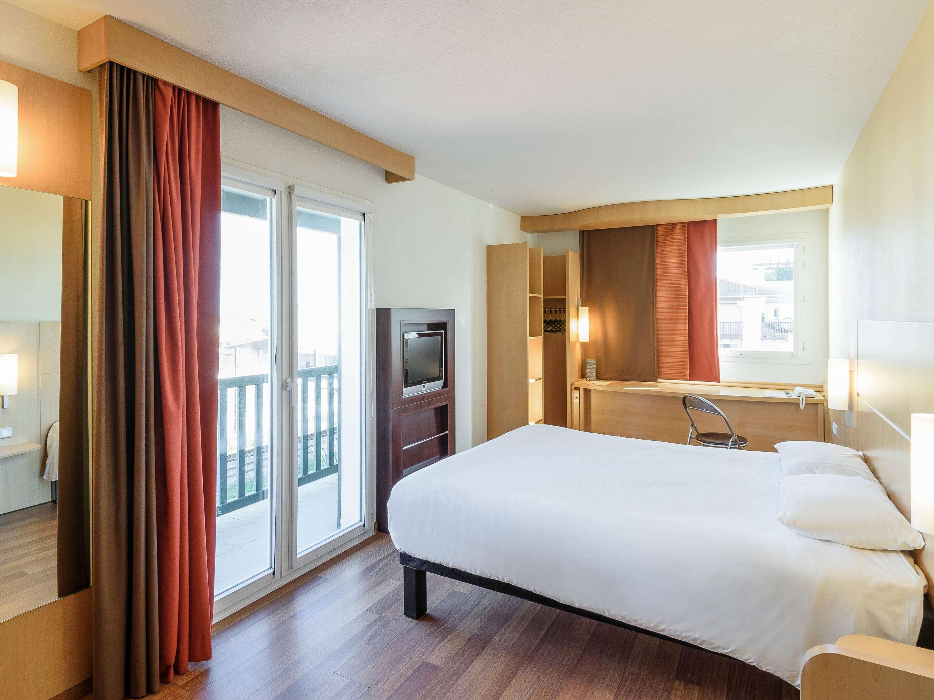Ibis Budget Ciboure St-Jean-Luz ภายนอก รูปภาพ